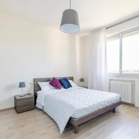 Apartment Leonardo Prato (Prato)